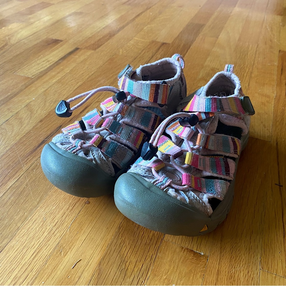 Girls Keens Waterproof 12